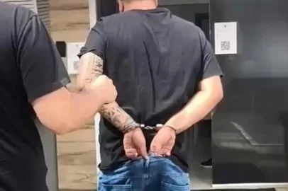 Suspeito de integrar esquema de cobrança de dívidas com tortura e incêndios criminosos em Caxias é preso em Santa Catarina.<!-- NICAID(16188317) -->