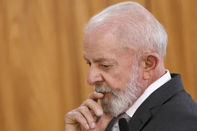 BrasÃ­lia (DF), 19/02/2025 - O presidente Luiz InÃ¡cio Lula da Silva durante entrevista coletiva e cerimÃ´nia de assinatura de acordos com Portugal nos setores de saÃºde, ciÃªncia e tecnologia e seguranÃ§a pÃºblica. Foto: Marcelo Camargo/AgÃªncia BrasilBrasília (DF), 19/02/2025 - O presidente Luiz Inácio Lula da Silva durante entrevista coletiva e cerimônia de assinatura de acordos com Portugal nos setores de saúde, ciência e tecnologia e segurança pública. Foto: Marcelo Camargo/Agência BrasilLocal: BrasÃ­liaIndexador: Marcelo Camargo/AgÃªncia BrasilFonte: AgÃªncia Brasil/Empresa Brasil dFotógrafo: Reporter Fotografico<!-- NICAID(15979958) -->