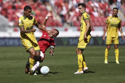 Mirassol surpreende, vence Internacional no Beira-Rio e respira no  Brasileir&atilde;o | GZH