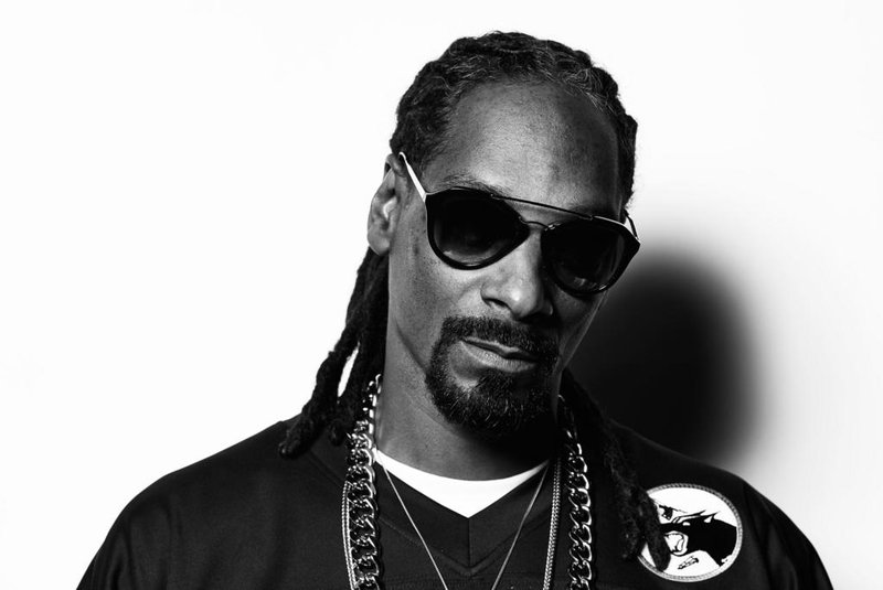 Snoop Dogg<!-- NICAID(12025023) -->