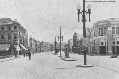 Av Júlio de Castilhos, em Porto Alegre, em 1932<!-- NICAID(15599265) -->