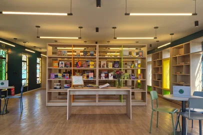 A ONG WimBelemDon inicia as comemorações de seus 25 anos com o lançamento da Biblioteca Comunitária Sabiá do Saibro Sábio, no bairro Belém Novo, na zona sul de Porto Alegre. O novo espaço será inaugurado na manhã de 15 de outubro, na quadra esportiva da Praça Carlos Santa Helena, que fica em frente à sede, com uma programação especial aberta à comunidade.<!-- NICAID(16144107) -->