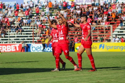 São Luiz venceu com o gol de pênalti marcado por Gabirel Davis