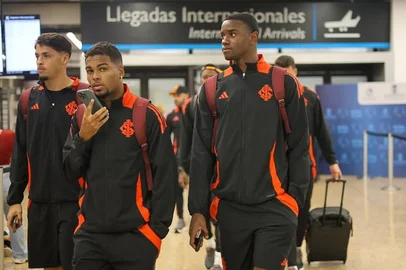 Inter chega em Medellín<!-- NICAID(16032391) -->