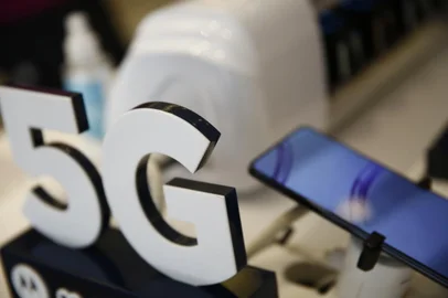 Porto Alegre, RS, Brasil - Funcionamento e vendas de aparelhos 5g em Porto Alegre. FOTO: Jonathan Heckler / Agência RBS<!-- NICAID(15332394) -->