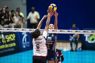 Juciely, Thaisa, vôlei