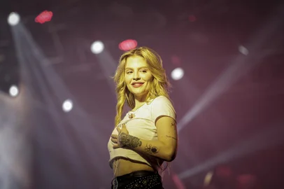 Porto Alegre, RS, Brasil, 30-09-2023: A cantora Luisa Sonza durante show da turne Escandalo Intimo no palco do Pepsi On Stage. E a primeira apresentacao da artista apos anunciar o rompimento do namoro com Chico Moedas<!-- NICAID(15555828) -->
