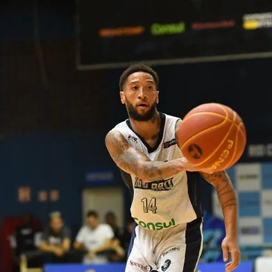 Norte-americano Kenny Dawkins será reforço do Caxias do Sul Basquete para o NBB 16.<!-- NICAID(15508377) -->