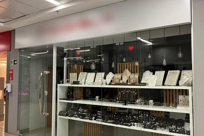 Assaltantes fazem funcionária refém para roubar joalheria em shopping de Porto Alegre. Foto: Brigada Militar / Divulgação<!-- NICAID(15531856) -->