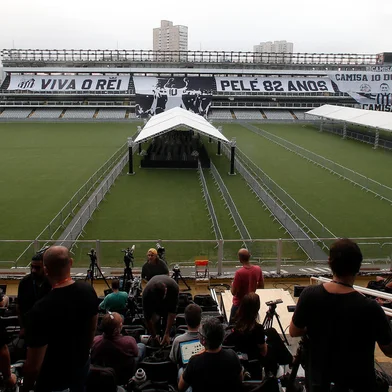 A general view shows the Vila Belmiro stadium before the start of the wake for Brazilian soccer legend Pele in Santos city, in Sao Paulo on January 2, 2023. - A 24-hour wake for Pele will be held at Vila Belmiro stadium in Santos starting January 2, following by what is expected to be a massive funeral procession through the city before his burial at Santos's Necropole Memorial Cemetery in a private ceremony on January 3. (Photo by Miguel SCHINCARIOL / AFP)<!-- NICAID(15309696) -->