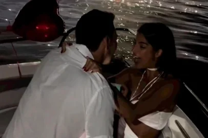 Julia Horta fica noiva de João Beck <!-- NICAID(15319590) -->