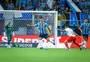 Luís Castro abre disputa no meio-campo do Grêmio: "Vai ter que lutar muito pela posição"