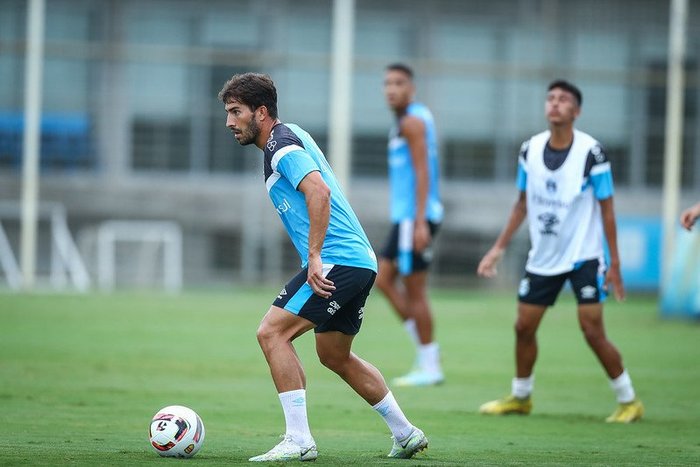 Cotado à titularidade contra o Ypiranga, Lucas Silva atuou em apenas três jogos pelo Grêmio no ano