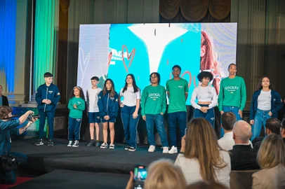 PORTO ALEGRE, RS, BRASIL - 10.10.2024 - Solenidade de lançamento dos uniformes da Rede Estadual Gaúcha. Foto: Rodrigo Ziebell / GVG /Divulgação<!-- NICAID(15888033) -->