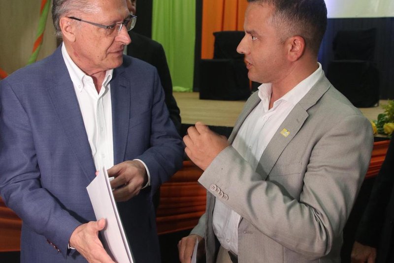 Vice-presidente Geraldo Alckmin e secretário do Trabalho do RS Thiago Cadó<!-- NICAID(15662881) -->