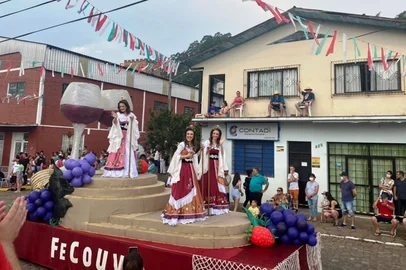 A 15ª Festa Colonial da Uva e a 5ª Festa do Moranguinho tem edição confirmada para 2026, no distrito de Otávio Rocha, interior de Flores da Cunha. <!-- NICAID(16022365) -->