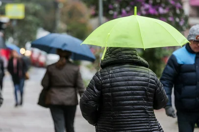 O final de maio será marcado frio e pela possibilidade de formação de geada na Serra gaúcha. A chance de neve, cogitada pelo Instituto Nacional de Meteorologia (Inmet) para esta terça-feira (28), está descartada para os próximos dias.<!-- NICAID(15775667) -->