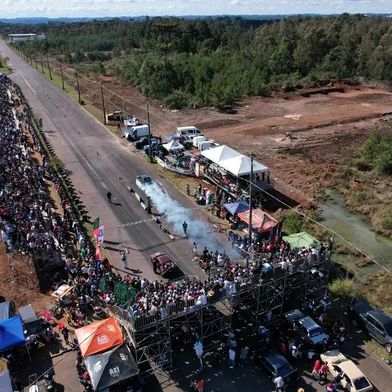 CAXIAS DO SUL, RS, BRASIL, 20/08/2023. Drag Day de Arrancada Caxias do SUl/Farroupilha - Arrancada para Carros e Motos acima de 600cc no condomínio Greentec, em Forqueta. (Porthus Junior/Agência RBS)<!-- NICAID(15515257) -->