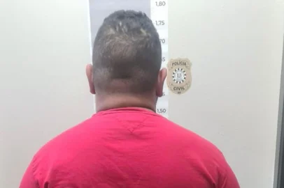 Um suspeito de envolvimento em um homicídio no Maranhão foi preso na manhã desta sexta-feira (13), em Gramado. O homem foi preso em um condomínio de alto padrão do município da Região das Hortênsias, após o trabalho de investigação da Polícia Civil. <!-- NICAID(15935147) -->