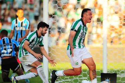 CAXIAS DO SUL, RS, BRASIL, 01/03/2025. Gauchão 2025 - Juventude e Grêmio - Alfredo Jaconi. (Neimar De Cesero/Agência RBS)<!-- NICAID(15986806) -->