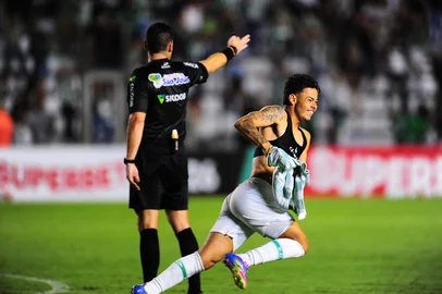 CAXIAS DO SUL, RS, BRASIL, 09/02/2026. Juventude x São José, jogo válido pelas quartas de final do Campeonato Gaúcho 2026 (Gauchão 2026), e realizado no estádio Alfredo Jaconi. (Porthus Junior/Agência RBS)Indexador: BTK                             <!-- NICAID(16222083) -->