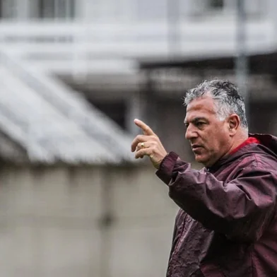 Técnico Luizinho Vieira em treino no CT Baixada Rubra.<!-- NICAID(15939029) -->