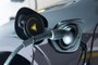 PORTO ALEGRE, RS, BRASIL, 19-01-2022: Carregamento de carro eletrico no Trend 24. (Foto: Mateus Bruxel / Agencia RBS)Indexador: Mateus Bruxel<!-- NICAID(14994234) -->