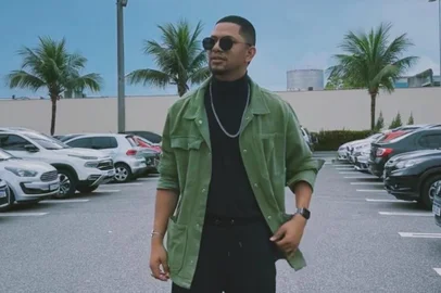 Cantor Pedro Henrique morre no palco durante apresentação<!-- NICAID(15630295) -->
