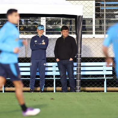 RS - FUTEBOL/ TREINO GREMIO 2025 - ESPORTES - Jogadores do Gremio realizam treino na tarde desta terça-feira, no CT Luiz Carvalho, na preparação para a partida contra o Atlético Mineiro válida pelo Campeonato Brasileiro 2025. FOTO: LUCAS UEBEL/GREMIO FBPA<!-- NICAID(16100240) -->