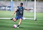 Cristaldo e Monsalve disputam vaga no time do Grêmio contra o Fluminense