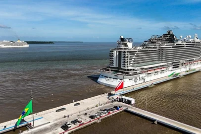 Navios de cruzeiro que vão hospedar delegações na COP30 chegam a Belém<!-- NICAID(16160312) -->