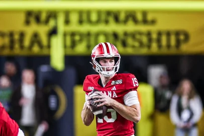 Fernando Mendoza, quarterback de Indiana<!-- NICAID(16270792) -->