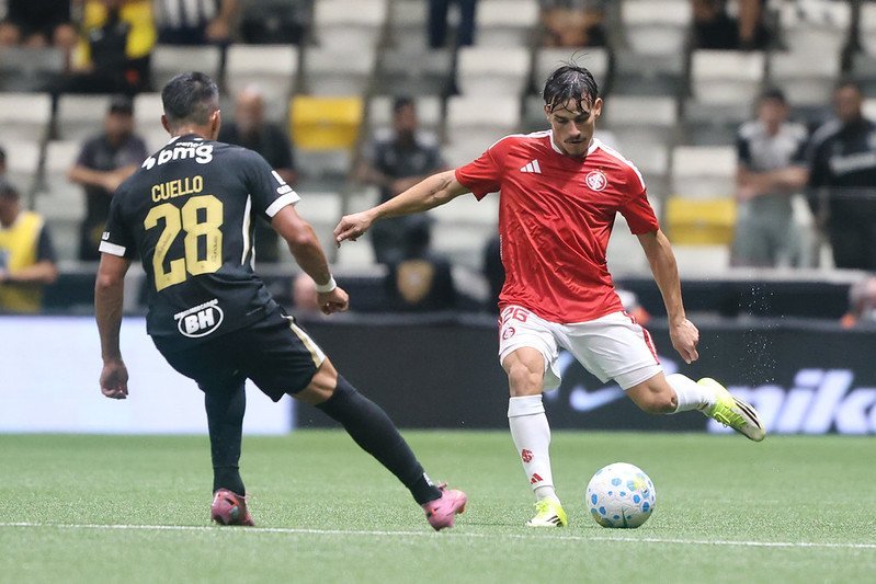 A mudan&ccedil;a que Pezzolano n&atilde;o pode adiar no Inter