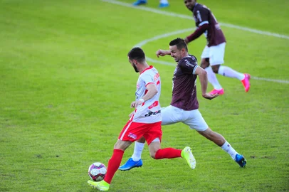 CAXIAS DO SUL, RS, BRASIL, 13/06/2021. Caxias x Rio Branco-PR, jogo válido pela segunda rodada do Grupo 8 da Série D do Campeonato Brasileiro e realizado no estádio Centenário. (Porthus Junior/Agência RBS)<!-- NICAID(14807934) -->