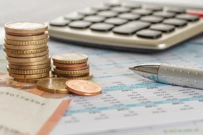 Fundador da Warren reforça que falar sobre dinheiro deveria ser um tema tratado em casa com a mesma naturalidade que se fala sobre alimentação