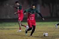 FARROUPILHA, RS, BRASIL, 04/06/2025. Treino do Brasil de Farroupilha no estádio das Castanheiras, em Farroupilha. O Brasil-Fa está disputando o Campeonato Gaúcho Série A2. Na foto, meia Maurício Ferreira. (Porthus Junior/Agência RBS)Indexador: BTK<!-- NICAID(16052223) -->