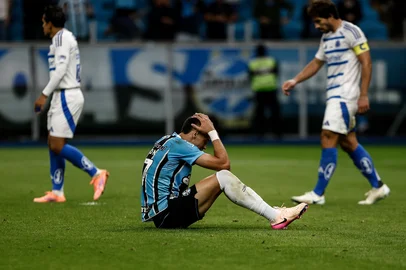 Duda Fortes / Agencia RBS PORTO ALEGRE, RS, BRASIL, 05-11-2025:Grêmio x Cruzeiro. O duelo é válido pela 32ª rodada do Campeonato Brasileiro. Foto: Duda Fortes / Agência RBS<!-- NICAID(16161776) -->