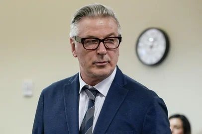 US actor Alec Baldwin attends his trial for involuntary manslaughter in in Santa Fe County District Court, Santa Fe, New Mexico, on July 11, 2024. In October 2021, on the New Mexico set of the Western movie "Rust," a gun pointed by Baldwin discharged a live round, killing the film's cinematographer Halyna Hutchins and wounding its director. (Photo by Ramsay de Give / POOL / AFP)<!-- NICAID(15812545) -->