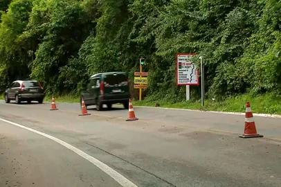 Dnit prevê concluir até o final de abril serviço que estende trecho em obras na BR-116, em Nova Petrópolis.<!-- NICAID(16004462) -->