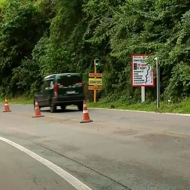 Dnit prevê concluir até o final de abril serviço que estende trecho em obras na BR-116, em Nova Petrópolis.<!-- NICAID(16004462) -->