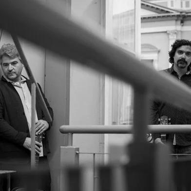 Nino e Érico Moura levam show “Tudo é Mistério” para Canela.Apresentação ocorrerá no GatoPreto, dia 13 de maio, com abertura poética de Naiana Amorim e Fernando Gomes.<!-- NICAID(15426478) -->