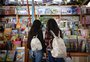 Feira do Livro de Porto Alegre inicia atividades na Praça da Alfândega
