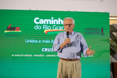 Ex-vice-governador josé Paulo Cairoli no encontro do MDB em Cruz ALta<!-- NICAID(14934661) -->