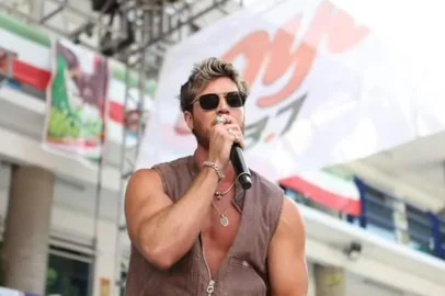 O cantor argentino Federico Dorcazberro, conhecido como Fede Dorcaz, foi morto a tiros na Cidade do México na última quinta-feira (9). Ele estava no país para participar de um reality show de dança. <!-- NICAID(16144186) -->