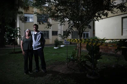 Porto Alegre, RS, Brasil, 10-04-2025:Como está o 4D um ano após a enchente. Na foto, Karine Ribeiro de Oliveira e Marcos Zuchetto. Foto: Renan Mattos / Agência RBS<!-- NICAID(16014806) -->