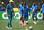Sem atacante, Seleção treina sob forte calor e se prepara para as oitavas de final da Copa