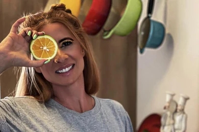 **A PEDIDO DE LORAINE LUZ**Daniela Feio, nutricionista, que fala sobre nutrição, longevidade, telômeros.<!-- NICAID(14993777) -->