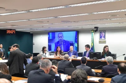 O ministro da Previdência, Carlos Lupi (PDT), participa, nesta terça-feira (29), de uma audiência na Comissão de Previdência da Câmara dos Deputados<!-- NICAID(16026776) -->