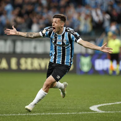 18/10/2023 - ARENA DO GRÊMIO - PORTO ALEGRE, RS - GRÊMIO x ATHLÉTICO, MG - BRASILEIRÃO, SÉRIE A - FOTO: JEFFERSON BOTEGA, AGÊNCIA RBS<!-- NICAID(15572740) -->