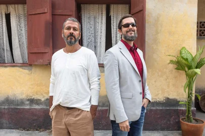 Egídio (Vladimir Brichta) e José Inocêncio (Marcos Palmeira), renascer<!-- NICAID(15859041) -->